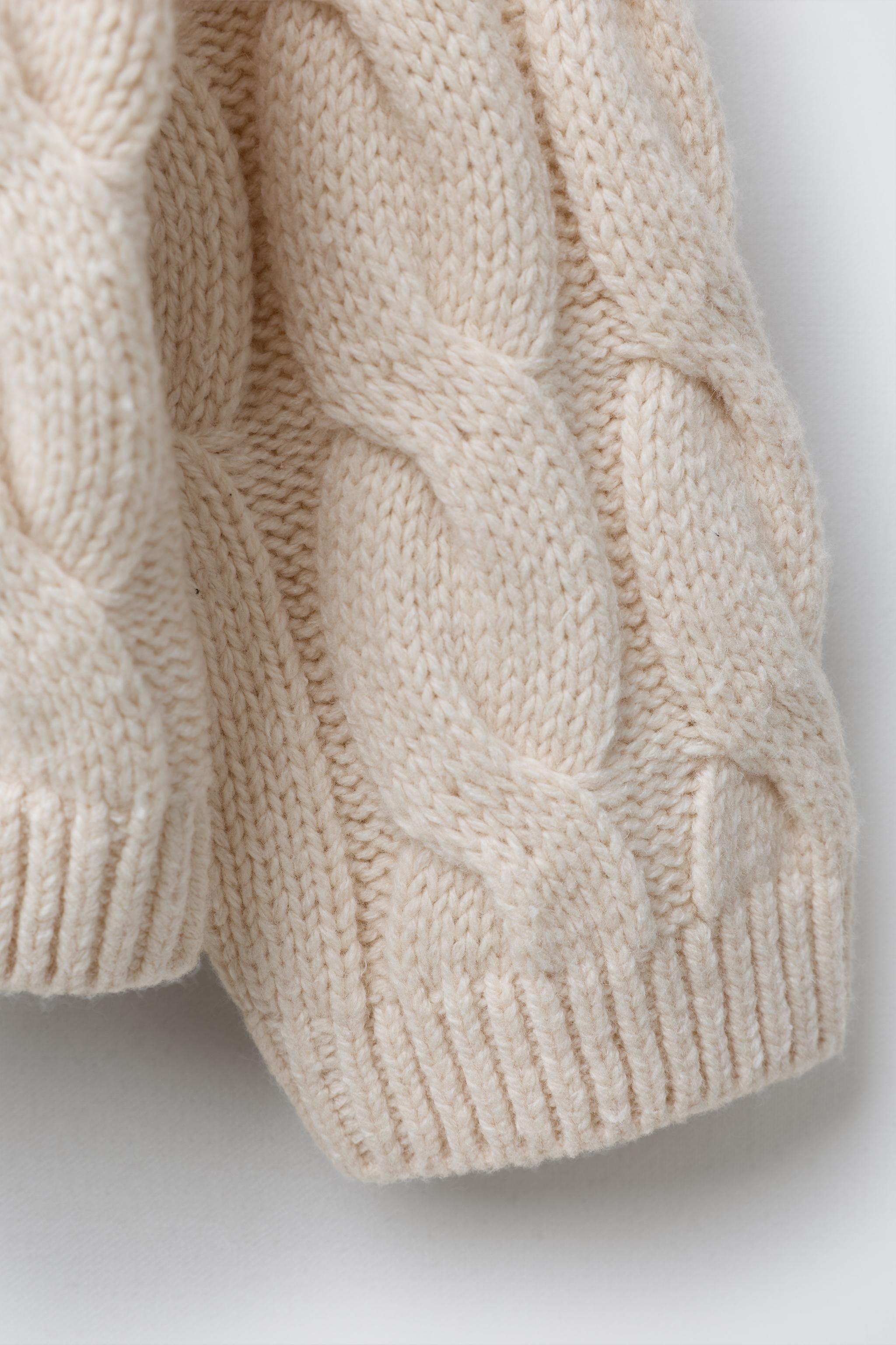 CABLE KNIT SWEATER WITH LACE COLLAR